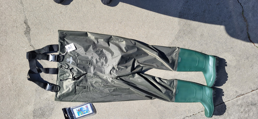 Chest Waders, FishingSir, Never Used, Mens size 8/Womens 10, includes Cellphone Case and Patch Kit