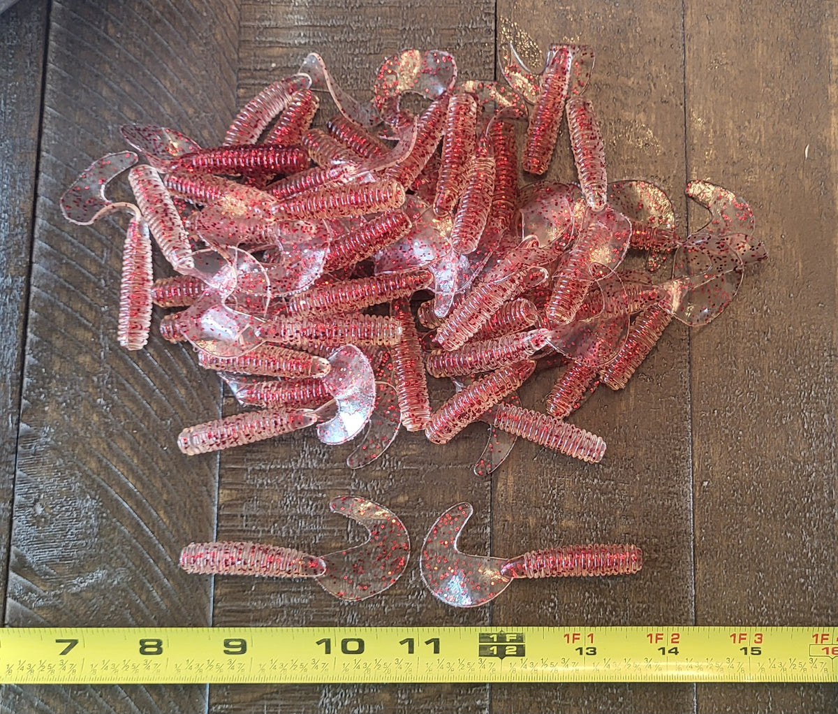 48 pcs, Injured Shad, Transparent Red Flash Color 2-3/4 in lengthy x 3/8 in diameter Large Body Soft Plastic Curl Tail Grubs